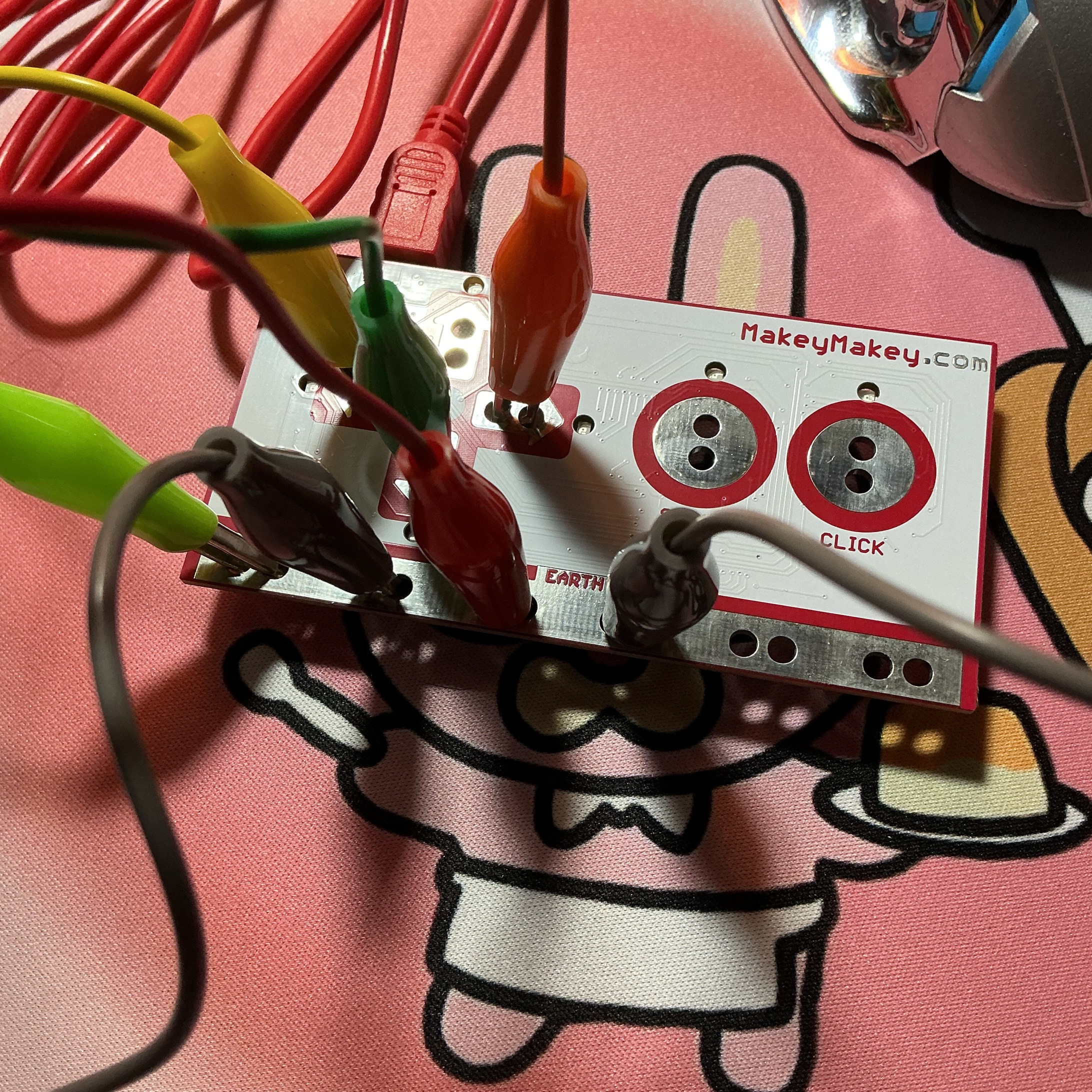 This is what the makeymakey installation looks like for the glass experiment.