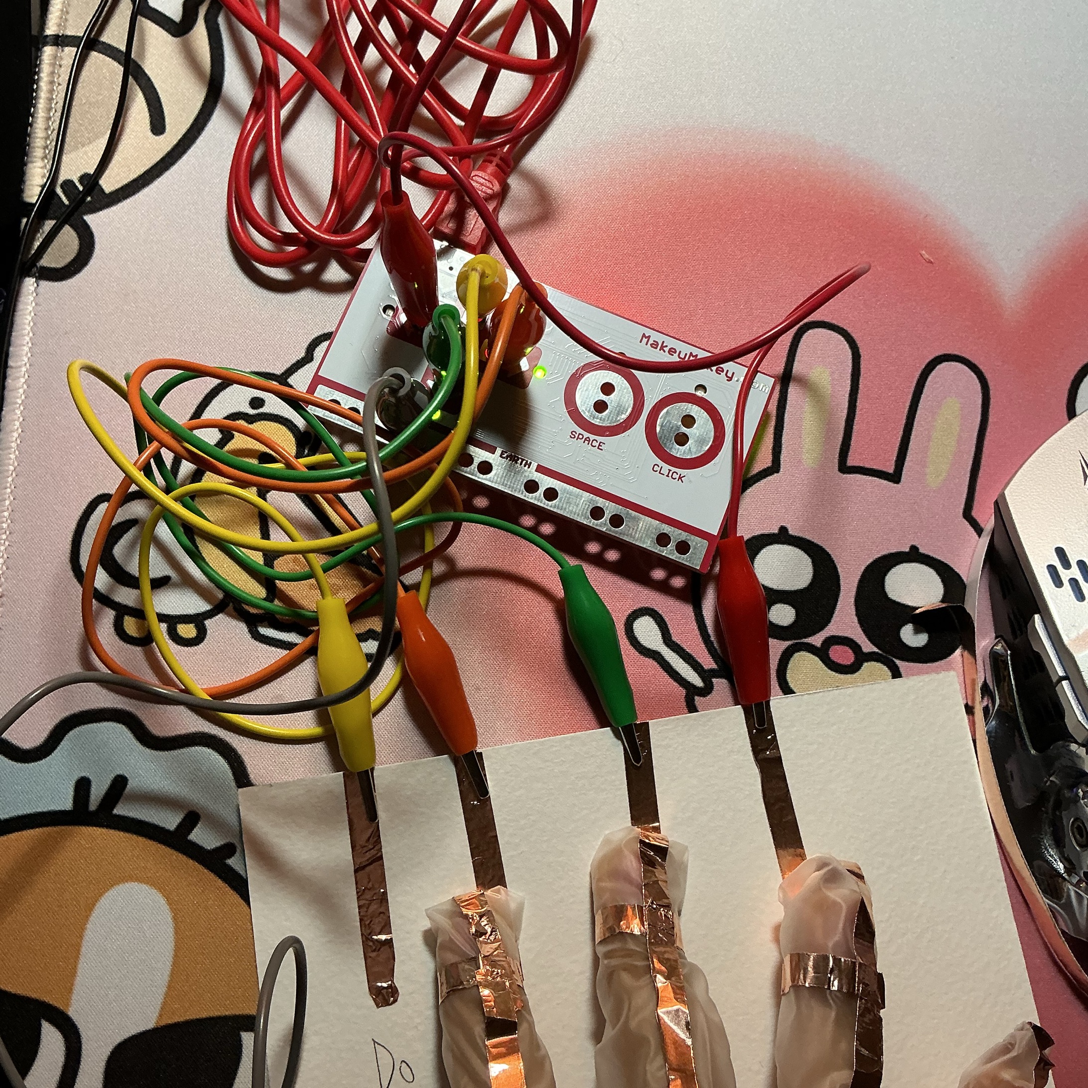 This is the trigger condition when I pressed the button with gloves on.